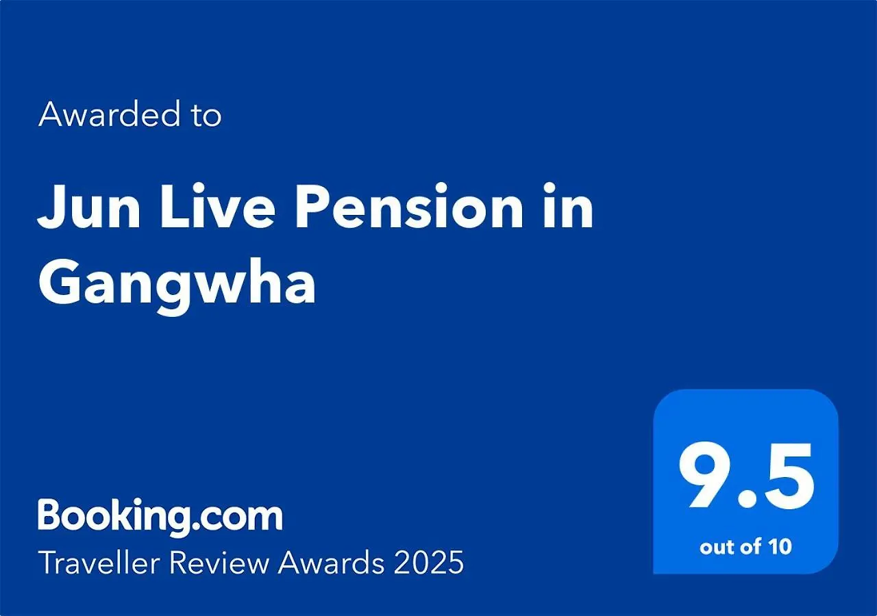 Jun Live Pension In Gangwha Kuk-ch'on Guest house